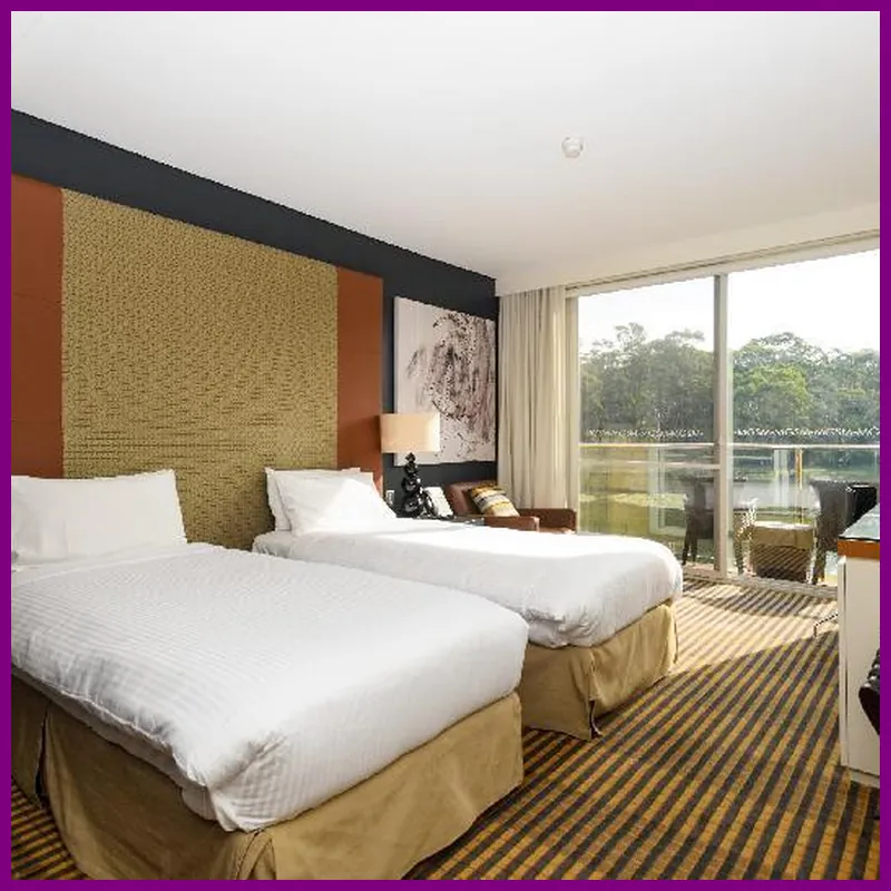 Lakeside Hotel and Conference Center 호텔 내부 이미지