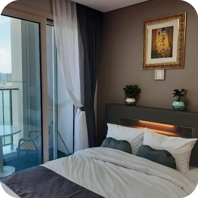 Sunrise-Hotel 11F Junior Suite (1.5 Room - 35㎡) Sea and Lake View 호텔 내부 이미지