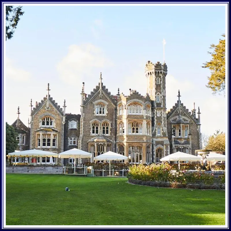 The Oakley Court 호텔 이미지
